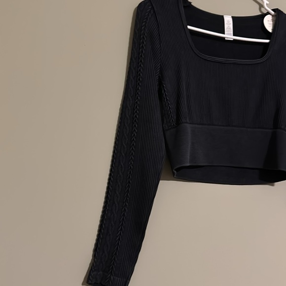 NWT OFFLINE By Aerie Seamless Cable Square Neck crop Black M - Picture 6 of 7